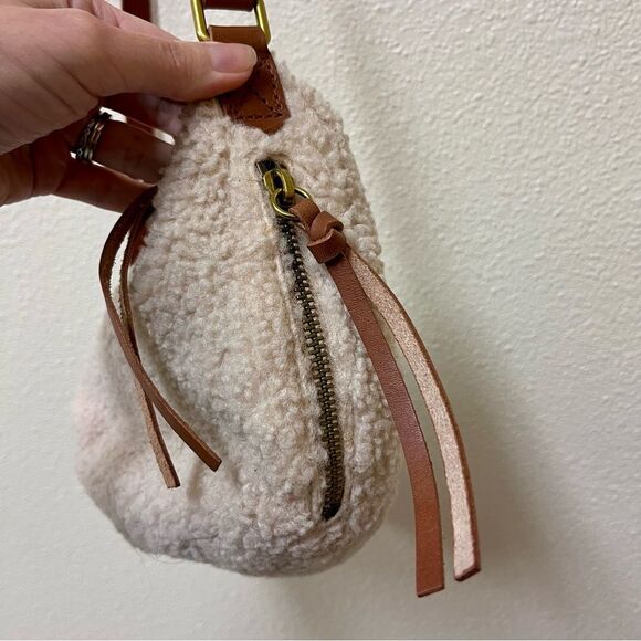 Madewell Mini The Resourced High Pile Fleece Sling Bag Tan Brown - Picture 6 of 9